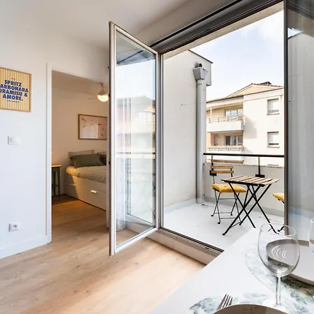 Apartamento Escapade Toulousaine - Metro, Parking, Terrasse